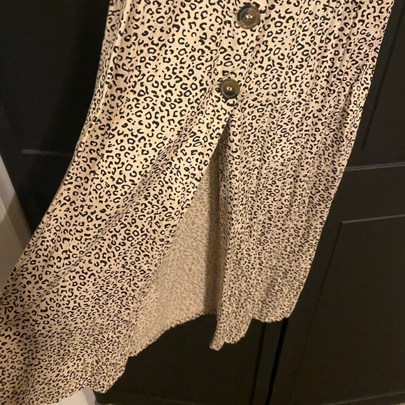 Japna Leopard Midi Dress - Picture 4 of 5